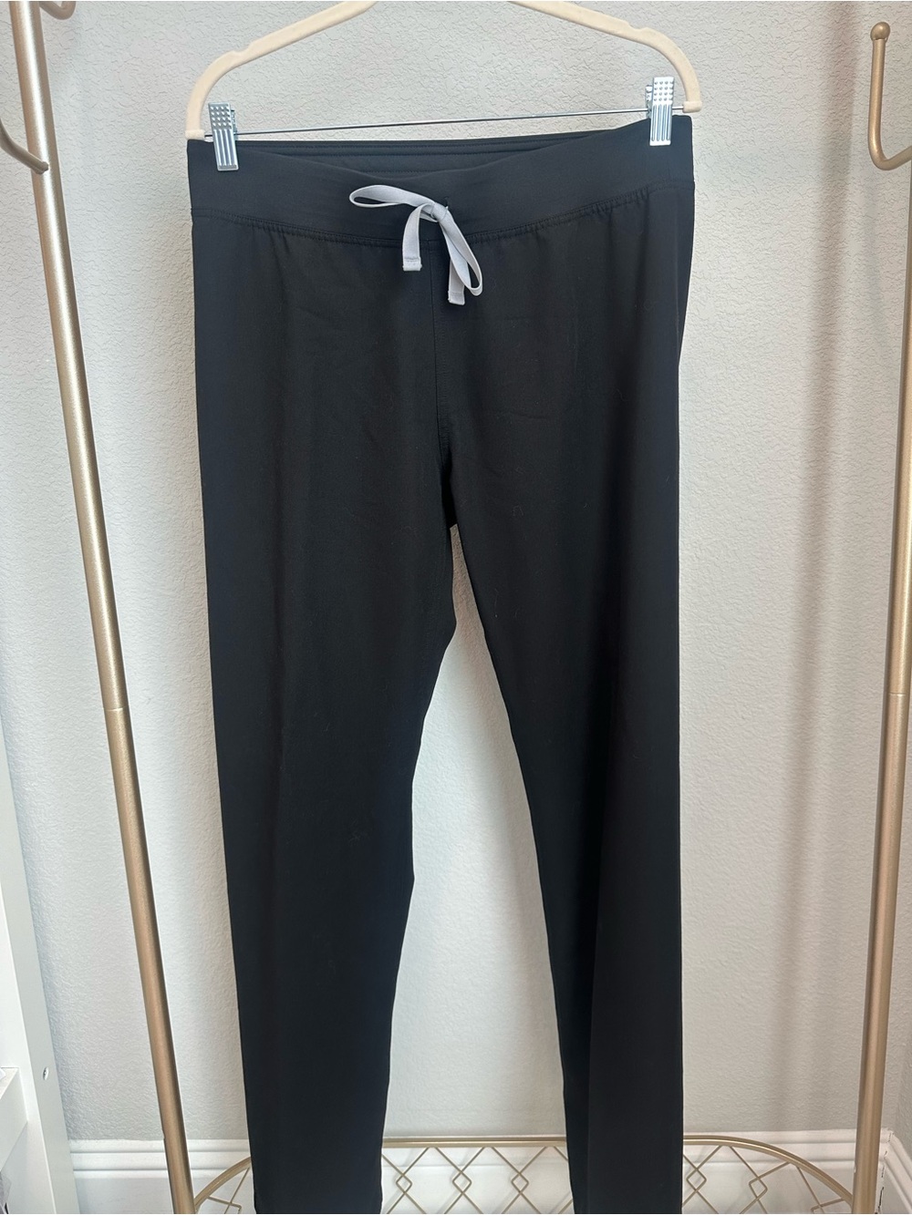FIGS Black Drawstring Leggings with Gray Tie